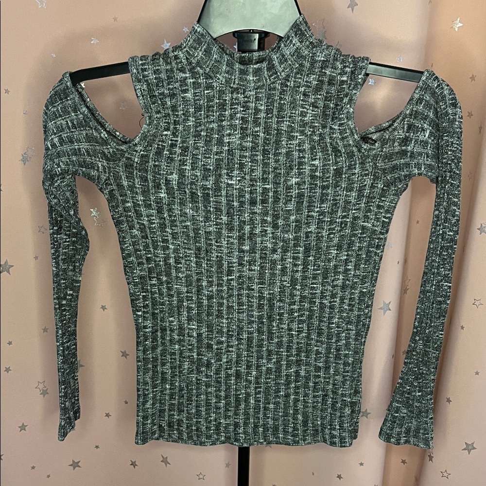 American Eagle Gray Cold-Shoulder Ribbed Knit Top